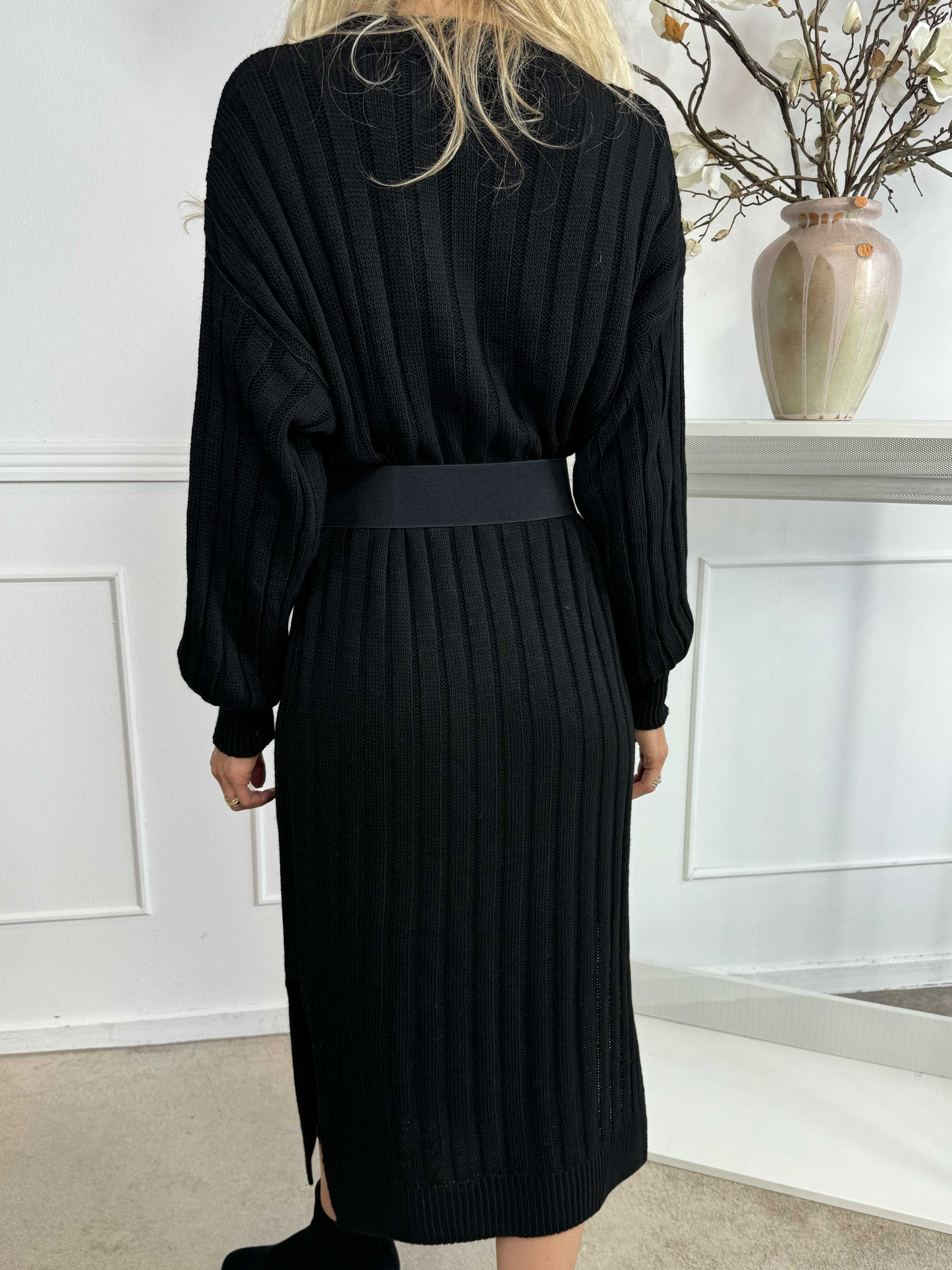 Hanine - Lång stickad klänning med v-ringning